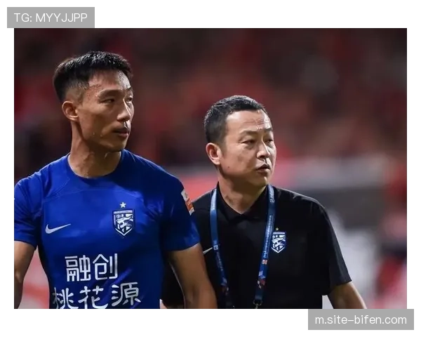 武汉三镇贺惯长传策动进攻展现价值 老将在莫拉战术体系中扮演关键角色