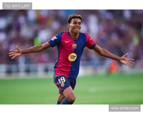 库巴西国家队贡献助攻，巴萨年轻中卫获西班牙队征召